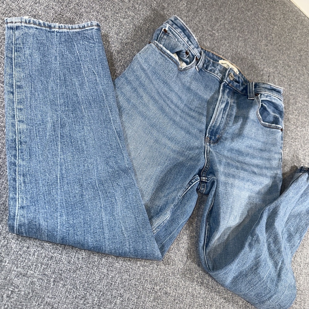Abercrombie Curve Love Mom Jeans Womens 28 High Rise Light Wash Y2K Summer Vibes